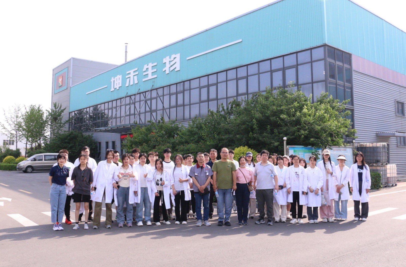 1715847476412259.jpg 合影_副本.jpg